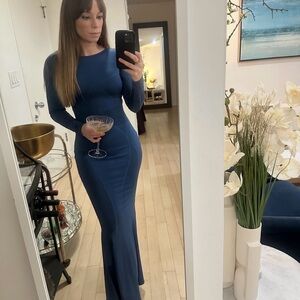Navy Long-Sleeve Fitted Maxi Dress